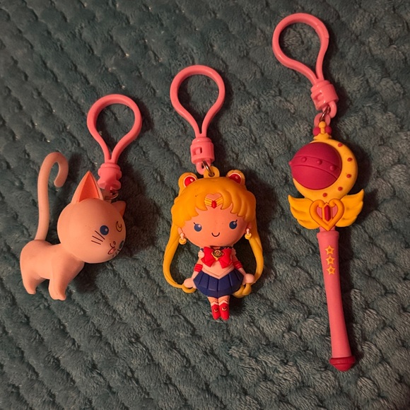 Sailor Moon Keychain Set 3 Piece Collection Gently Loved Anime Pretty in Pink - Picture 1 of 6